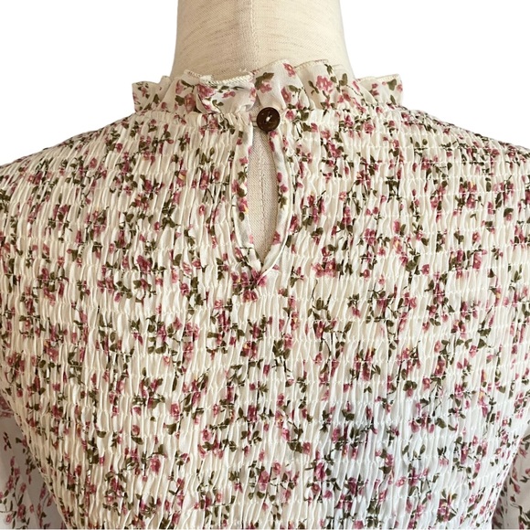 ⭐️ SOLD ⭐️ PETAL & PUP Edwina Shirred Long Sleeve Midi Dress Floral Cream Size 4 - Picture 11 of 13